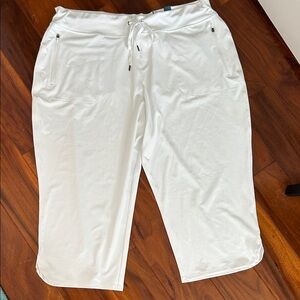 tek gear White Drawstring Capri Pants
